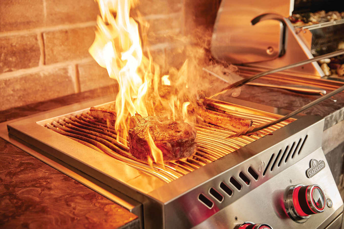 Front Page -Prime Heat BIB18IRPSS Web Gallery 09 700 Series Built In BRoll 8404